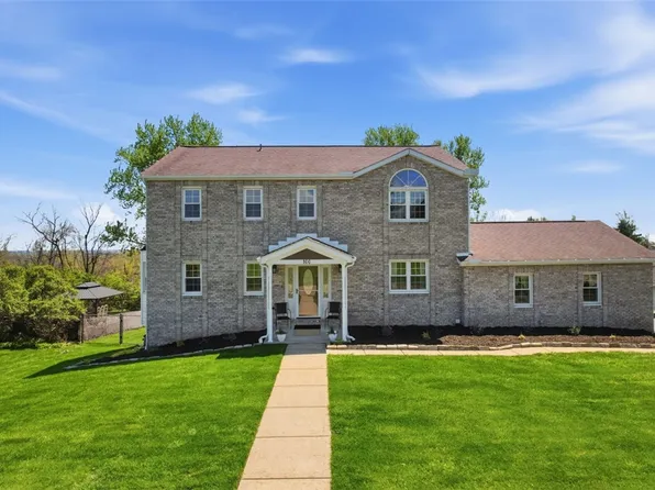 100 Walnut Dr, Mc Kees Rocks, PA 15136