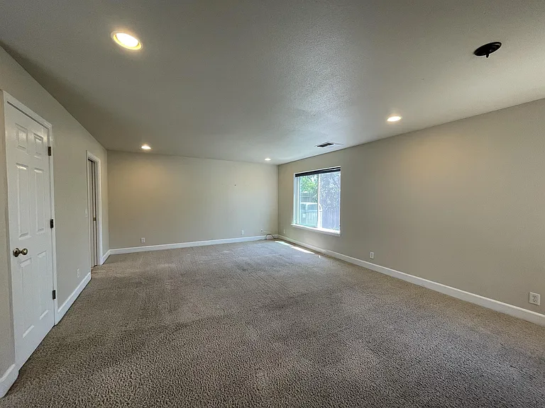 1 La Casa Ct — Photo 4