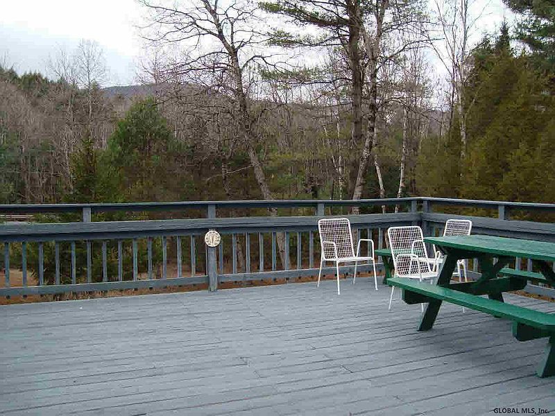 4th image of 11 Snowcrest ''''the Crick At