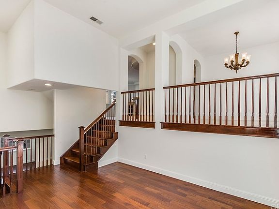 4th image of 2889 Plaza Del Amo Unit 121