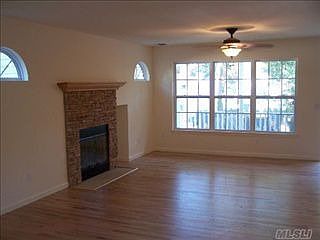 4th image of 12 Midvale Ave
