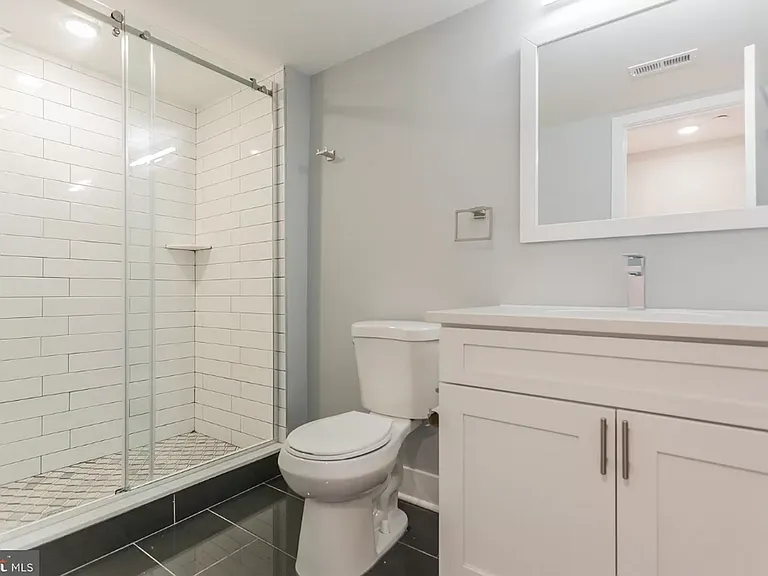 2521 Cecil B Moore — Photo 48
