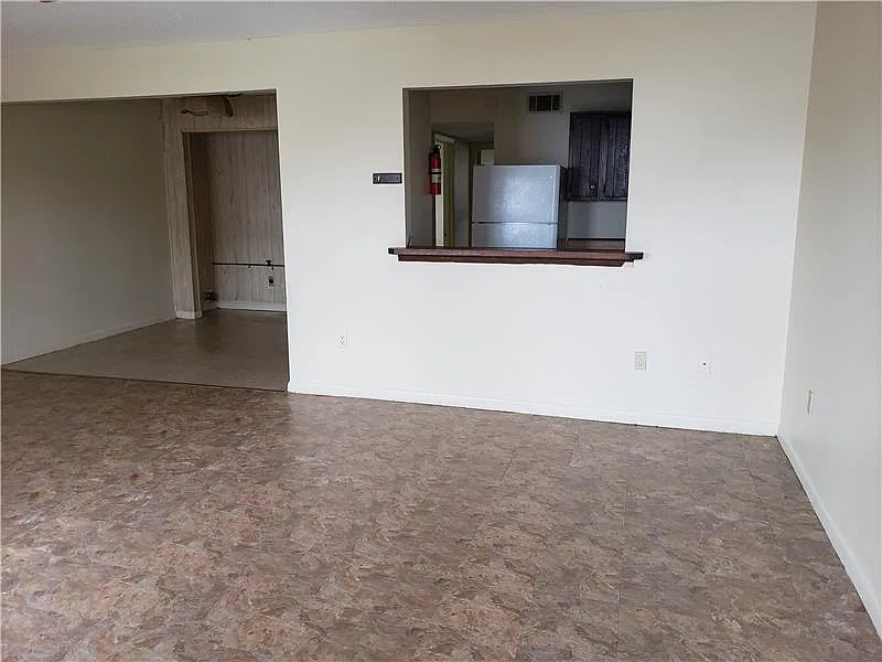 2 bed, 500 sqft, $495 — Photo 4