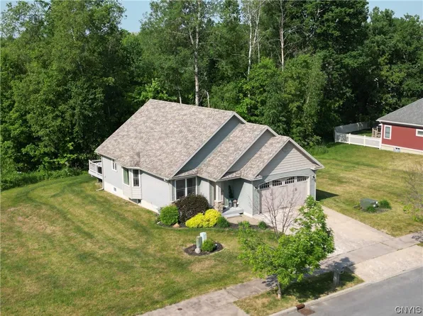 711 Settlers Pass, Utica, NY 13502
