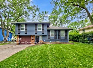 6305 E 120th Ter, Grandview, MO 64030