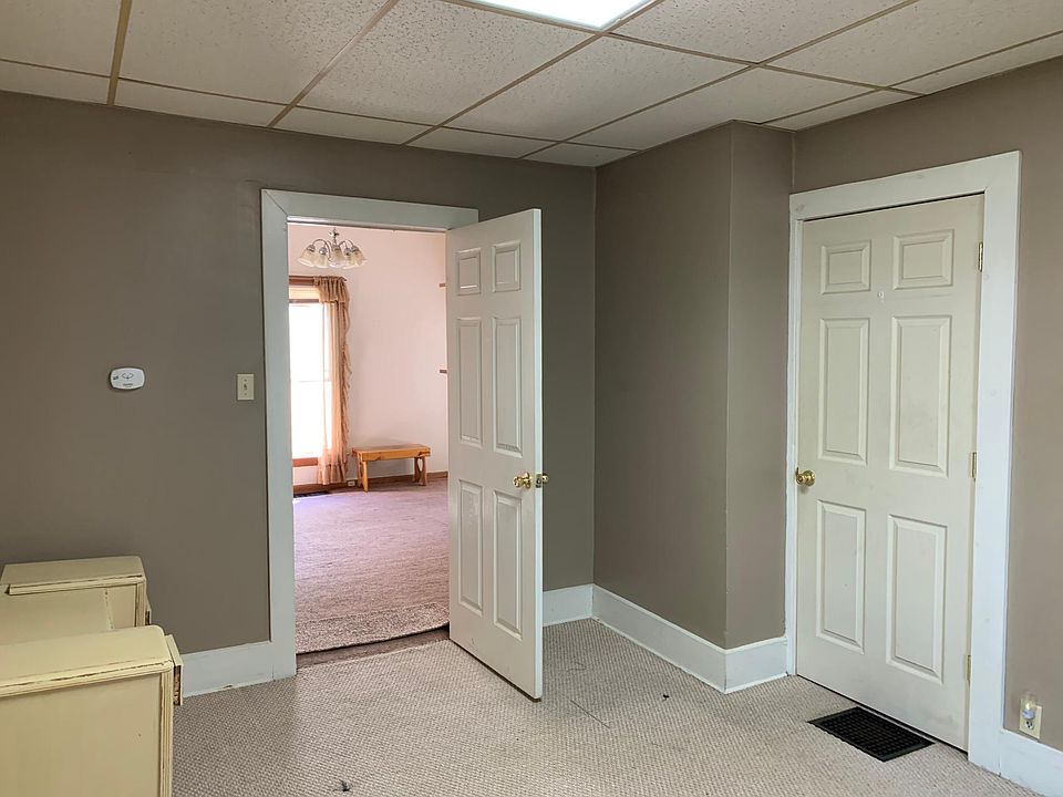 1st image of 856 Larzelere Ave