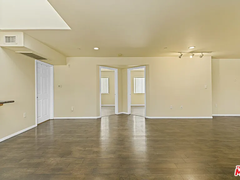 6815 Baird Ave #5 — Photo 8