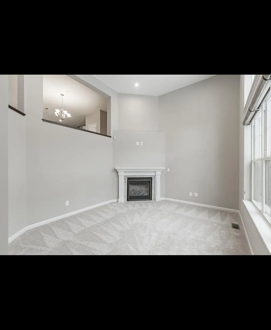 7695 77th Pl — Photo 3