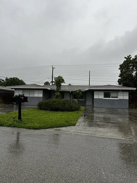 3 bed, $3,100 — Photo 1