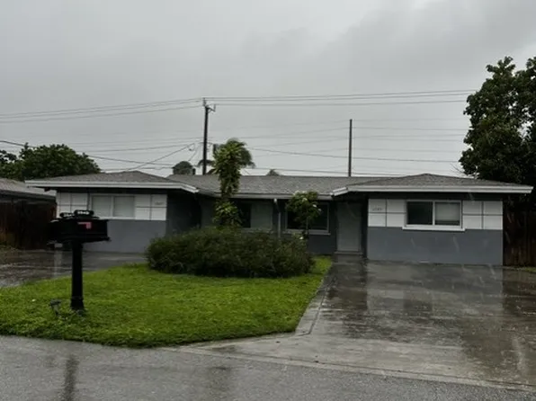 2849 NE 2nd Ave, Boca Raton, FL 33431