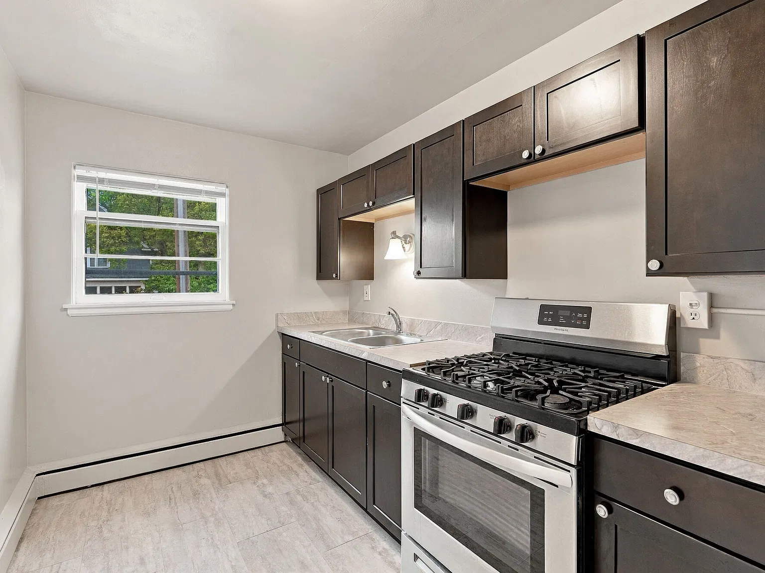 123 West 26th Street — Photo 2