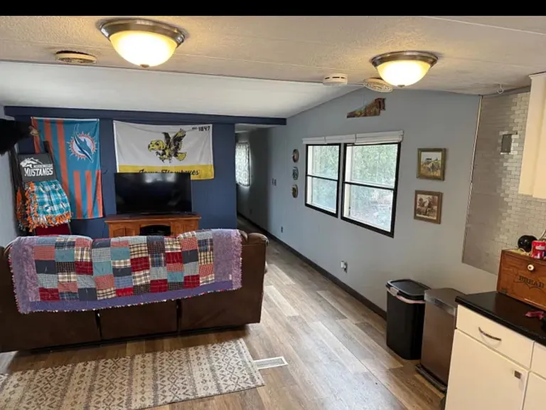 317 Mulberry Blvd — Photo 2