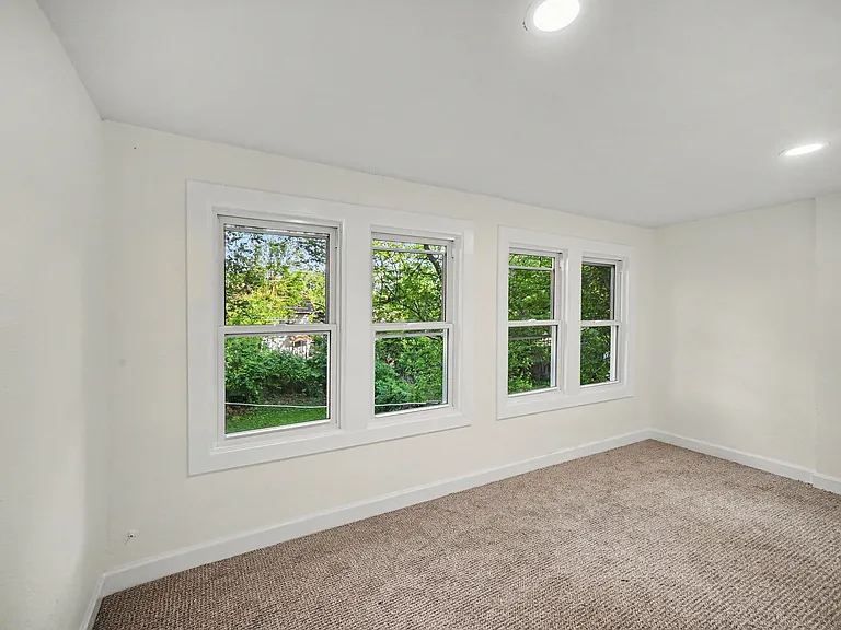 5638 Woodland Ave — Photo 13