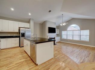 9805 Riddlelink Ln, Houston, TX 77025