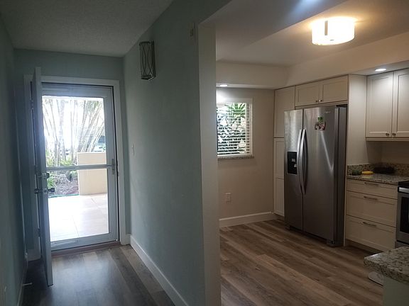 3rd image of 4289 Mariner Way APT 111