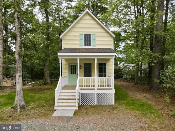 39 Neale Dr, Reedville, VA 22539