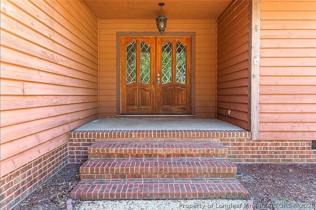 3 bed, 2.0 bath, 1433 sqft, $1,590 — Photo 4