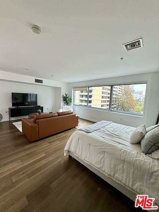 1st image of 901 S Flower St Unit 602