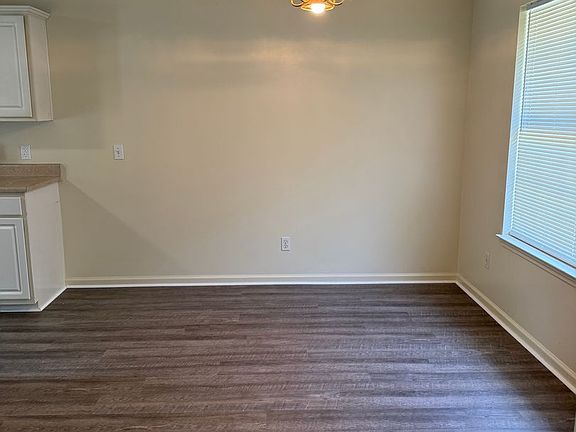 5th image of 127 Sea Palm Rd