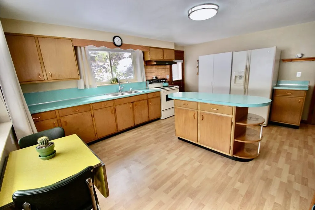 2 bed, $2,500 — Photo 3