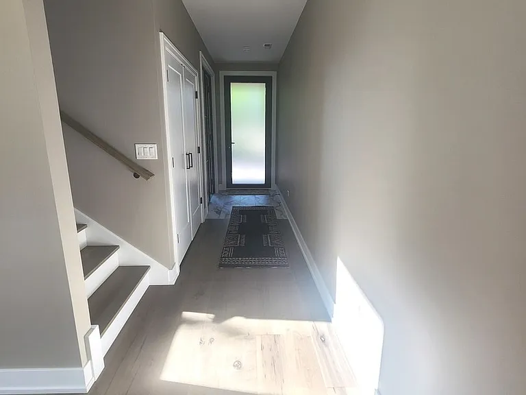 154 Oak St — Photo 10