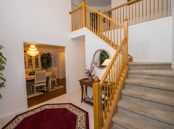 4th image of 18190 Courtland Dr