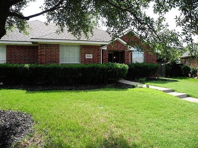 1st image of 8261 Hyde Park Dr
