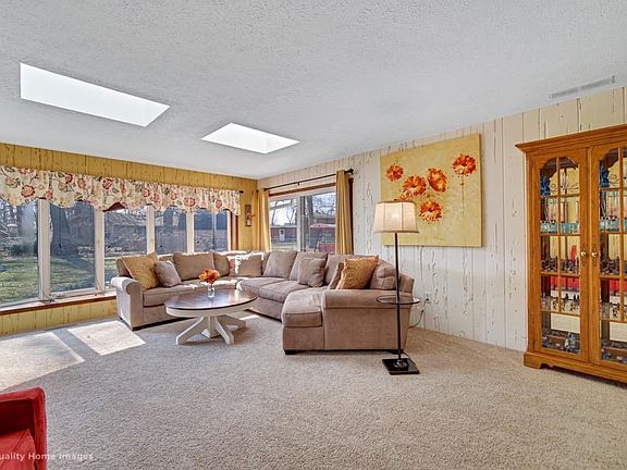 5th image of 6309 Lakewood Ct
