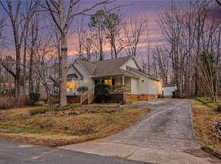 102 Twisted Ct, Hillsborough, NC 27278