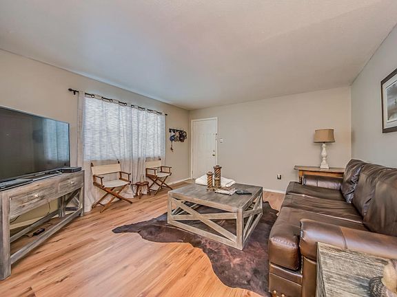 4th image of 3121 Johnston St APT 118