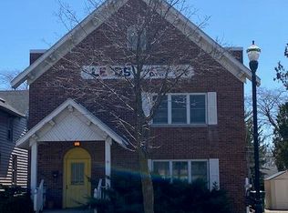 265 E Green Bay Ave, Saukville, WI 53080