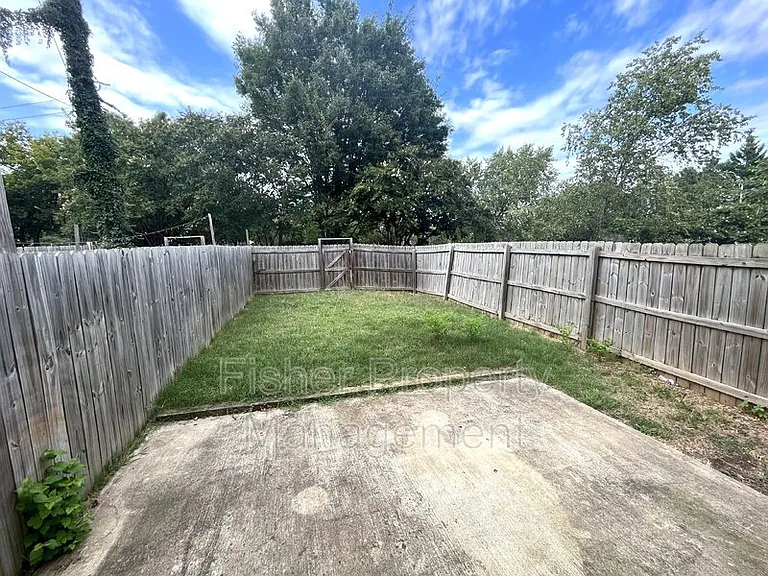 608 Albemarle St — Photo 17