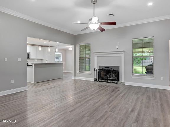 2nd image of 204 Wildflower Ln