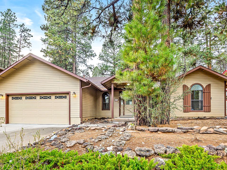 3bed 2 bath split level furnished property available for rent early 2023