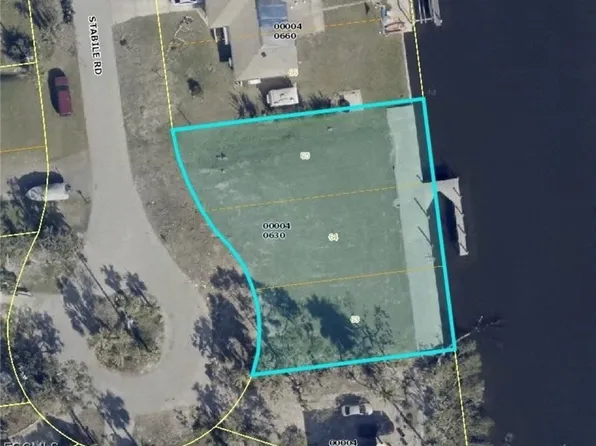 3210 Stabile Rd, Saint James City, FL 33956