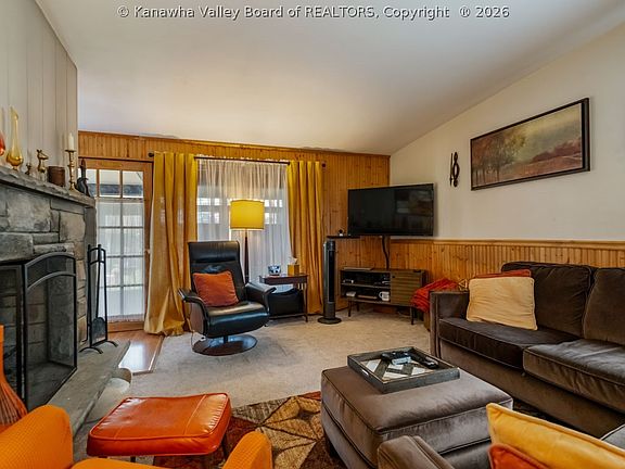 4th image of 812 Carroll Rd