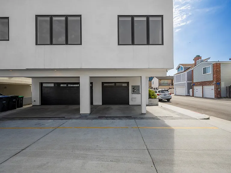 3940 Seashore Dr — Photo 58
