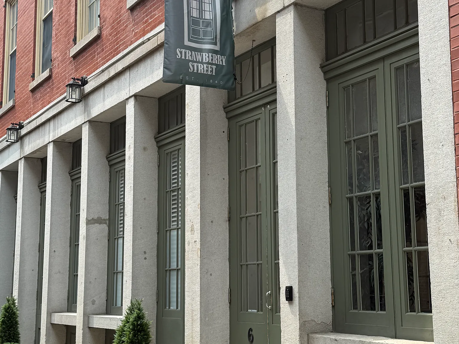 2 bed, 980 sqft, $2,200 — Photo 3