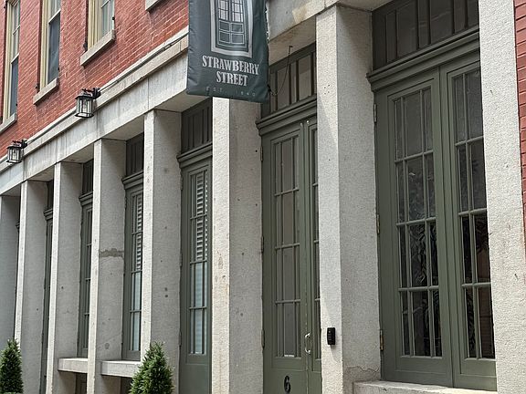 3rd image of 6-10 S Strawberry St #2