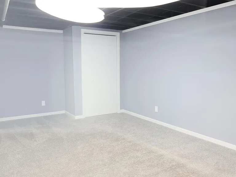 712 Plaza Dr — Photo 18