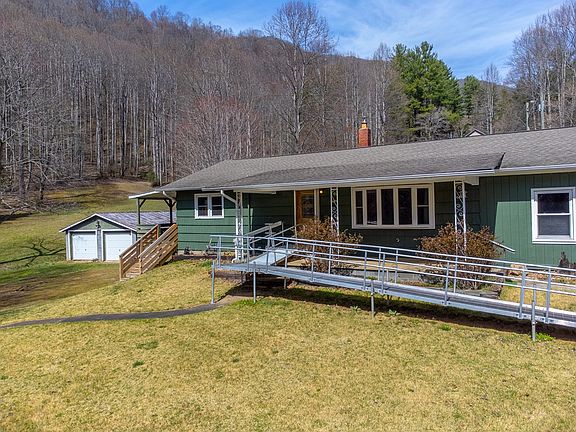 3rd image of 841 Evans Cove Rd