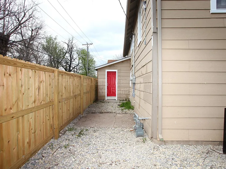 1225 S Pattie St #B — Photo 13