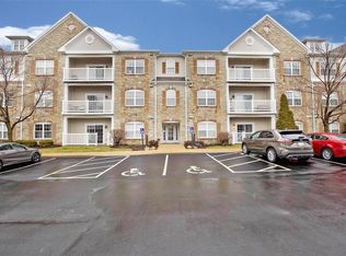1 Monarch Trace Ct APT 106, Chesterfield, MO 63017