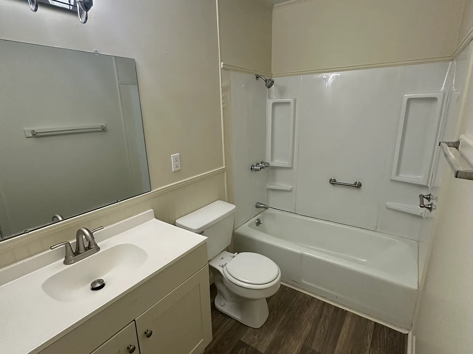 2 bed, $800 — Photo 4