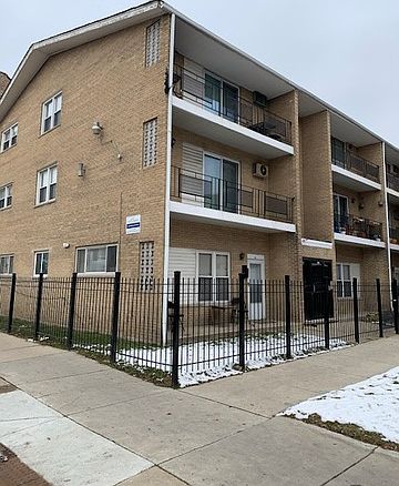 2nd image of 3134 W 59th St APT 1B