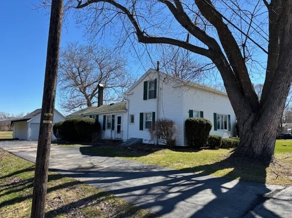 380 N Greece Rd, Hilton, NY 14468
