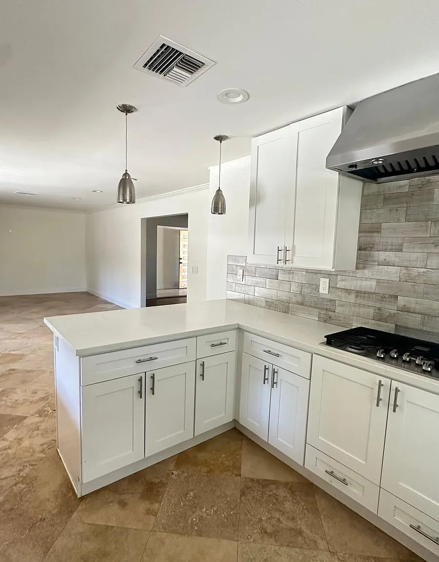 4 bed, 2100 sqft, $3,200 — Photo 4