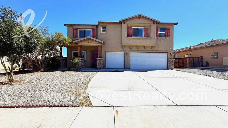 6 bed, 4.0 bath, 3157 sqft, $2,700 — Photo 2