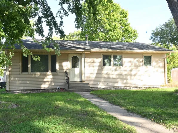 701 Meadowlark Ave, Sac City, IA 50583