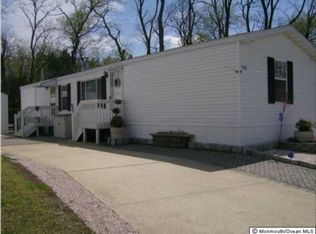 58 Mobile Ln, Toms River, NJ 08755
